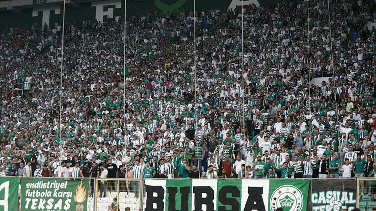 Bursaspor’un 3. Lig maçını 43 bin 160 taraftar izledi