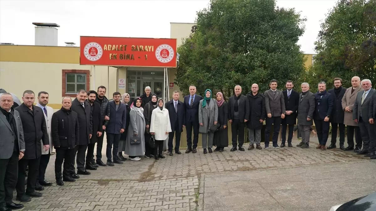 AK Parti İl Başkanı Tever ve Yönetim Kurulu mazbatasını aldı