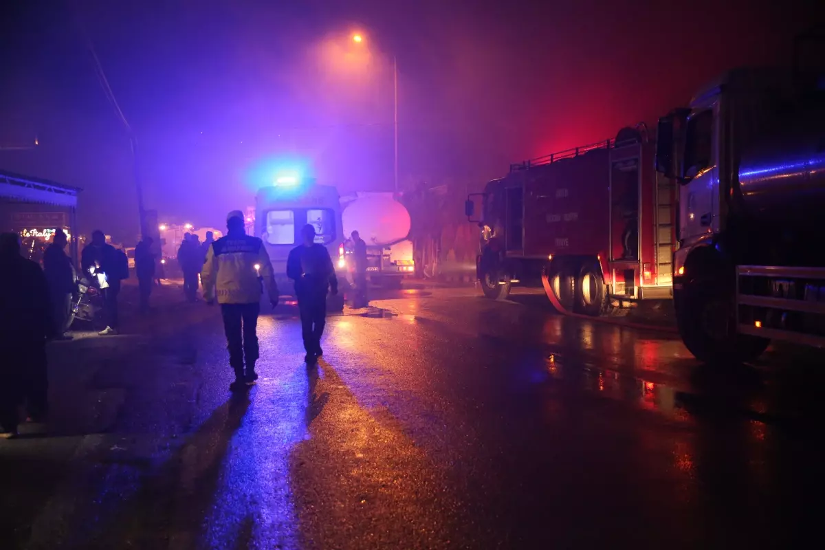 Alanya’da Yangın: 3 İş Yeri ve 1 Muz Serası Zarar Gördü