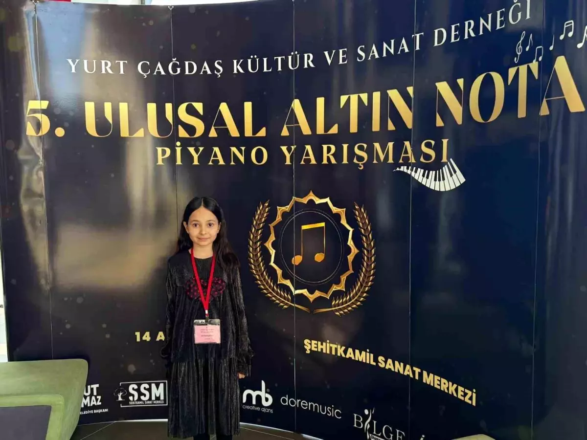 Ceyda Sayar, 5. Ulusal Altın Nota Piyano Yarışması’nda Türkiye Birincisi Oldu